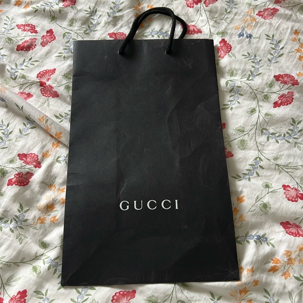 Gucci shopping bag